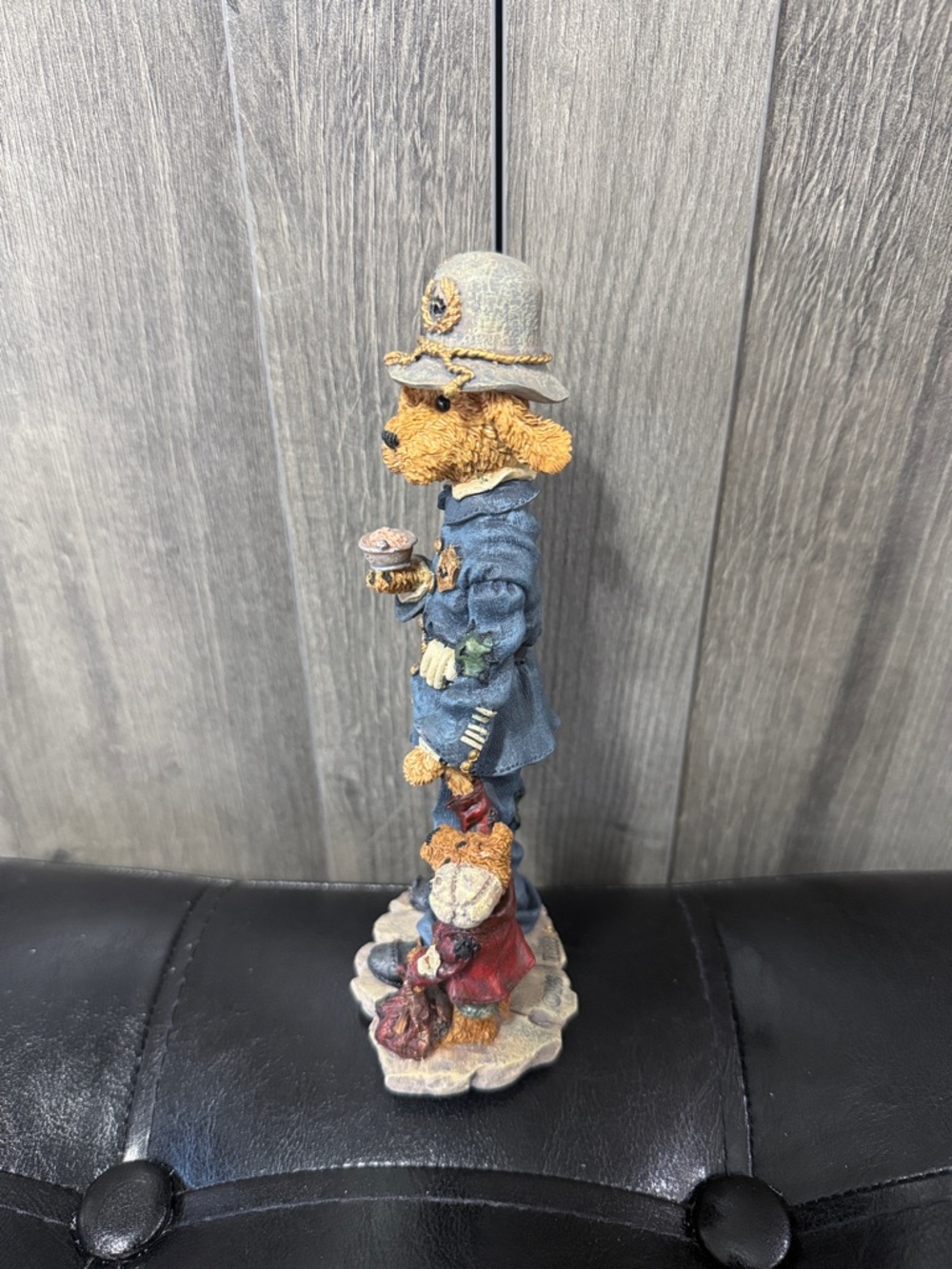Boyds Bears Police Sgt Rex & Matt The Runaway Dog Figurine Folkstone Collection - Picture 2 of 6